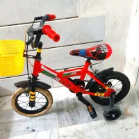 دو عدد دوچرخه ۱۲و۱۶ در حد نو بچه گونه