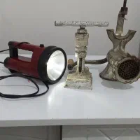 چرخ گوشت قدیمی چراق‌قوه‌شارژی وگیره‌قدیمی‌