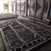 جوشکار ماهر درب نیازمندیم ساخت درب باغی حیاطی