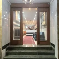 هتل آپارتمان ستاره شب. واقع در خیابان امام رضا
