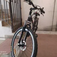 لوستر و دوچرخه ۲۶