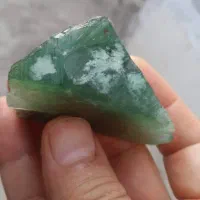 دکوراسیون سنگی تزئیینی گوهری ویترینی