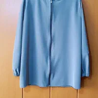 لباس گرمکن ورزشی زنانه  در حد نو و بسیار با کیفیت