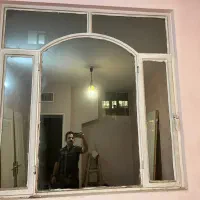 پنجره و درب تراسی(انباری) سالم همراه با شیشه