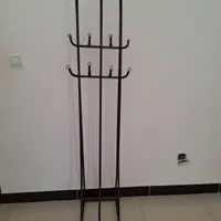 چوب لباسی ایستاده