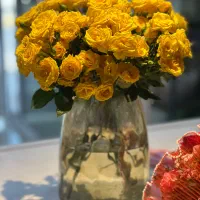 نیرو‌جوان‌برای‌کار‌در‌گل‌فروشی