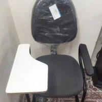 صندلی دانشجویی