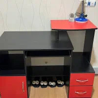 میز تحریر و کامیپوتر