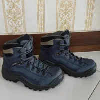 کفش کوهنوردی و ایمنی کار|کوهنوردی و کمپینگ|اصفهان, سروستان|دیوار