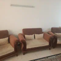 مبل 7 نفره و میز عسلی 3 تیکه