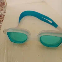‌ دو عددعینک‌ شنا