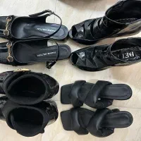 ۴جفت کفش دوتاش کلا پوشیده نشده ودوتای دیگش درحدنو