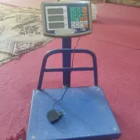 ترازو۲۰۰ کیلو،فر پیتزا۲طبقه صندوقی،یخچال خانگی