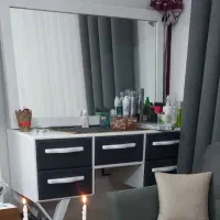 میز آرایشی و آینه