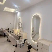 اجاره اتاق و میز ناخن و تخت مژه کار و میکروکار|اجارهٔ دفتر کار، اتاق اداری، مطب|رشت, جهاد|دیوار