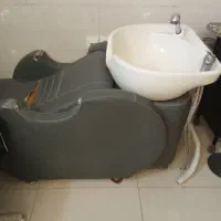 سر شور و صندلی اصلاح هر کدام ۲میلیون