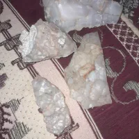 سنگ گل دار قشنگ همه نمونه گل وستشون هست خیلی قشنگ|جواهرات|بم, |دیوار