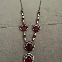 مدال و گردنبد و دستبند نقره