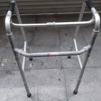 واکر آلمینیومی