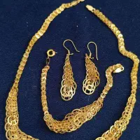 فروش ۱۳۰ گرم طلای ۱۸ عیار فاکتوردار