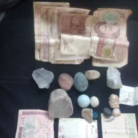 تعدادی سکه اسکناس وسنگ|کلکسیون سکه، تمبر، اسکناس|بیرجند, |دیوار