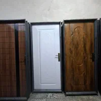 ساخت انواع دربهای چوبی .pvc و توری پلیسه
