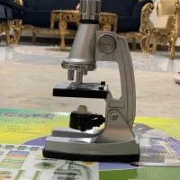 میکروسکوپ دانش آموزی