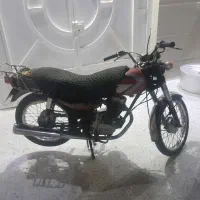 یک دستگاه موتورسیکلت مدل ۸۲