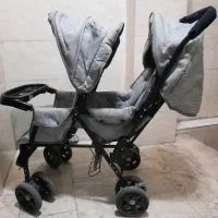 کالسکه دوقلو