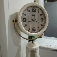 ساعت ایستاده