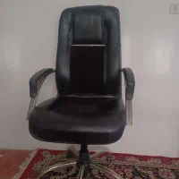 دو عدد صندلی چرخ دار (اداری وخانگی)