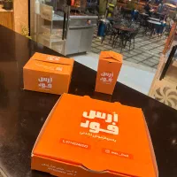 صندوقدار و تحویل غذا