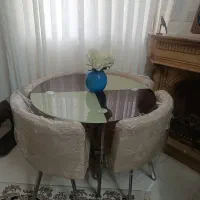 میز و صندلی