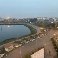 سویت با چشم انداز تالاب عینک|اجارهٔ کوتاه‌مدت آپارتمان و سوئیت|رشت, ولکس|دیوار