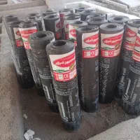 کارگر نصاب ایزوگام. حرفه ای سرعت وقت.