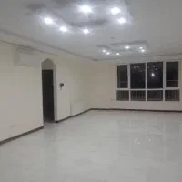 نقاشی ساختمان،ودردپنجره(نقاش حسنی)