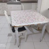 میز چوبی ۴ نفره