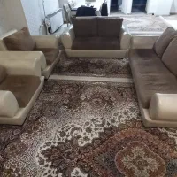 فروش مبل راحتی چرم 7 نفره به رنگ کرم قهوه‌ای