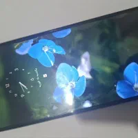 گوشی کاملا تمیز و نو