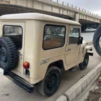 جیپ مدل ۱۳۷۰ کمر رنگ