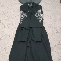 تعدادی مانتو وپالتو