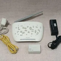 مودم WiFi چهار پورت اصلی تکمیل با همه وسایل|مودم و تجهیزات شبکه|همدان, |دیوار