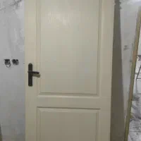 درب ورودی و در اتاق