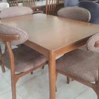 میز غذاخوری مینیمال ایتالیایی
