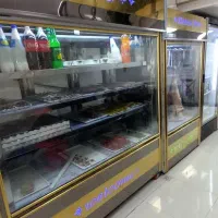 کارگر ساده و تخت کار