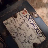 پمپ آب خانگی ۱/۲ اینچ نیم اسب برندپدرولوایتالیا|مصالح و تجهیزات ساختمان|تهران, تسلیحات|دیوار