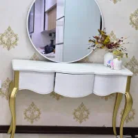 آینه و کنسول نئوکلاسیک