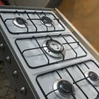 اجاق گاز 5شعله سالم وتمیزقیمت 1800شبستر