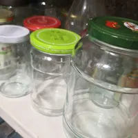 بطری و ظروف شیشه ای