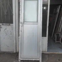 درب آلمینیومی سرویس بهداشتی